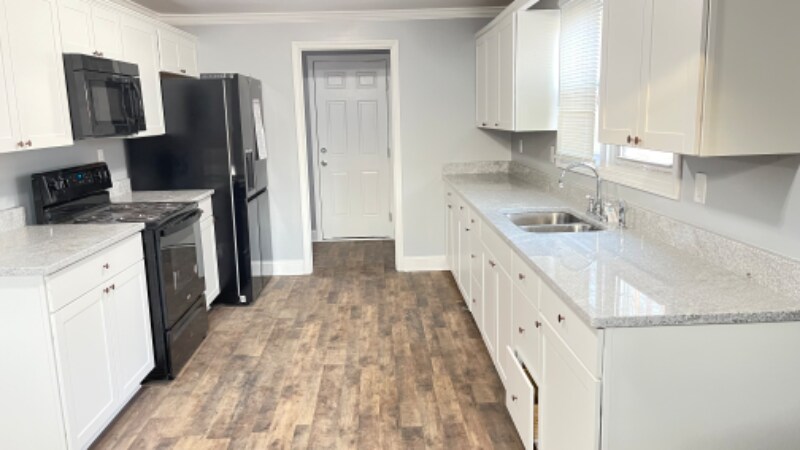 Building Photo - 36 Selma Dr