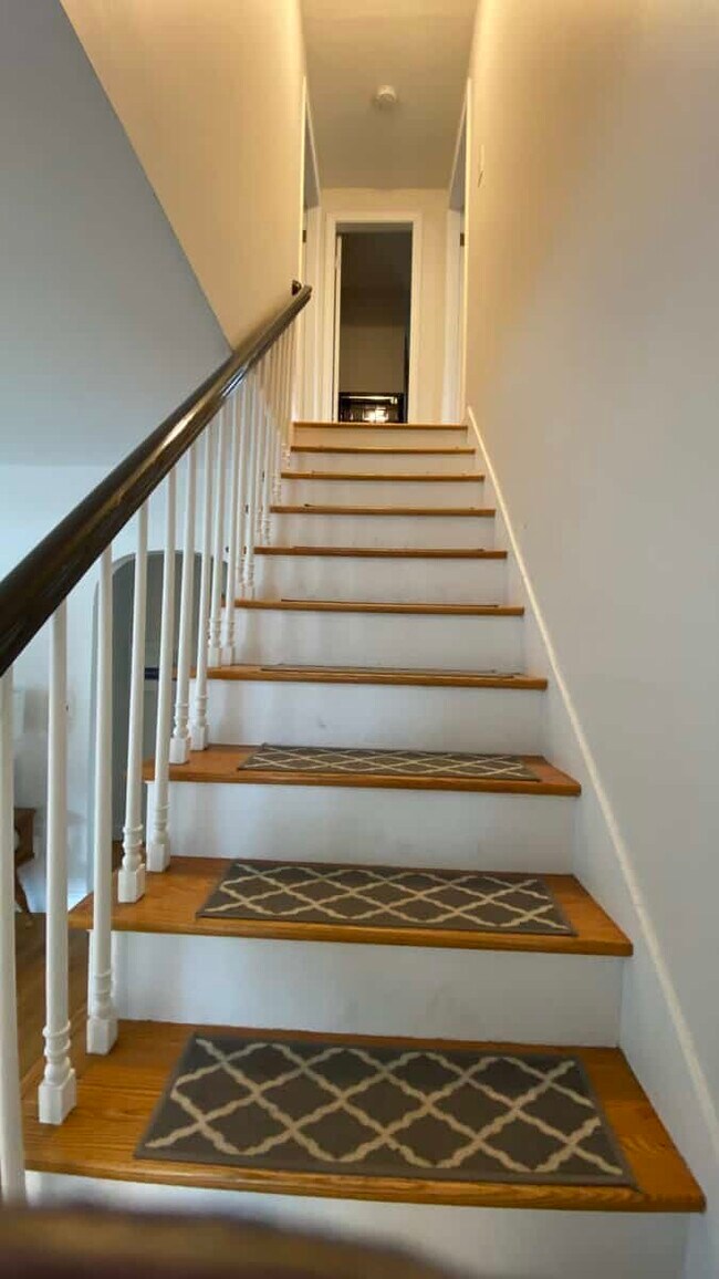 Building Photo - 72 Holyoke St