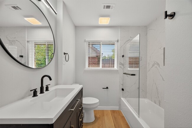 Building Photo - 11742 N Little John Cir