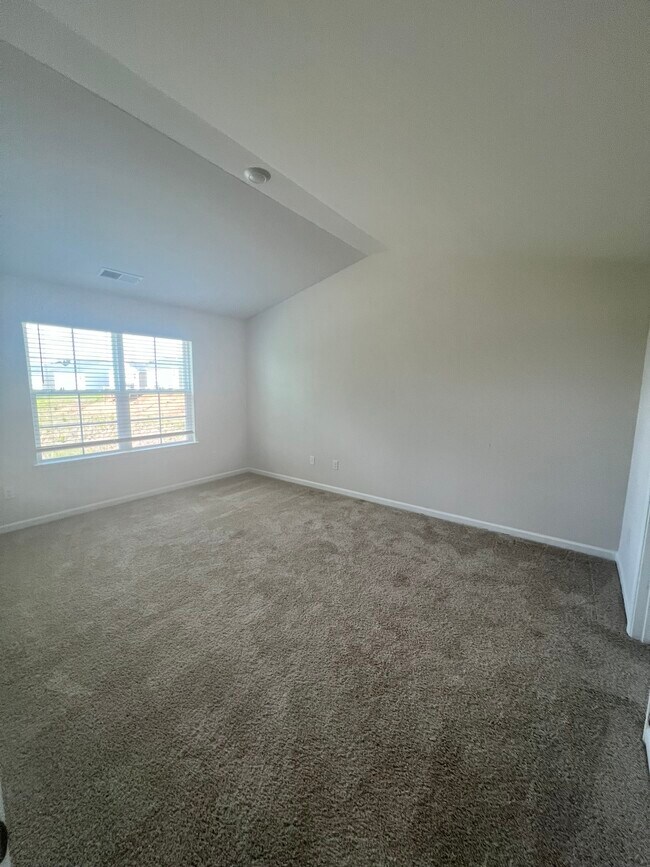 Building Photo - 591 Tochi Ct