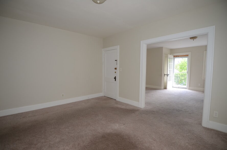 Building Photo - 5824 Arnsby Pl