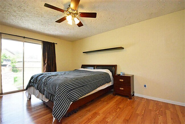 Building Photo - 2523 Coopers Post Ln