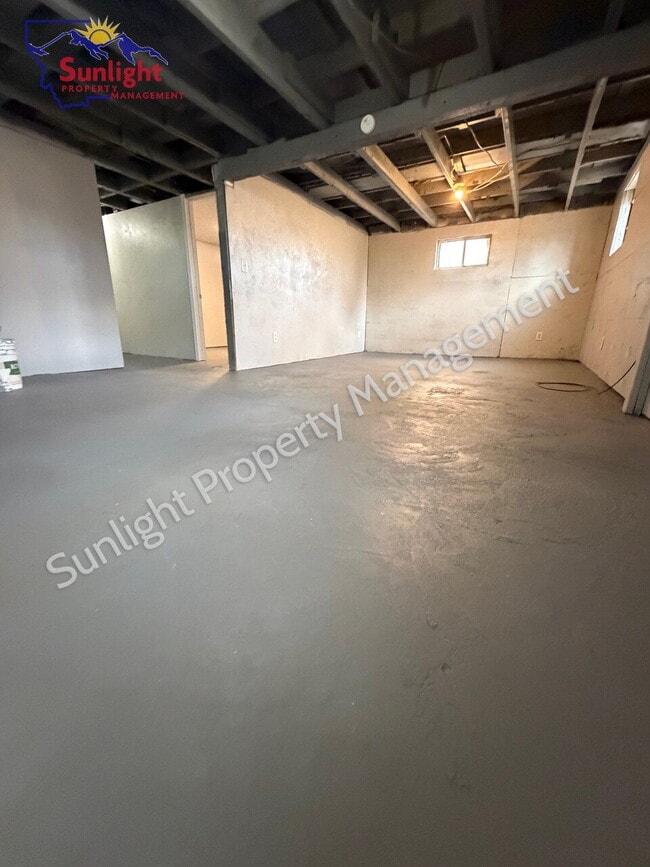 Building Photo - Spacious 5-Bedroom Home with Open Layout, Off-Street Parking & Large Backyard