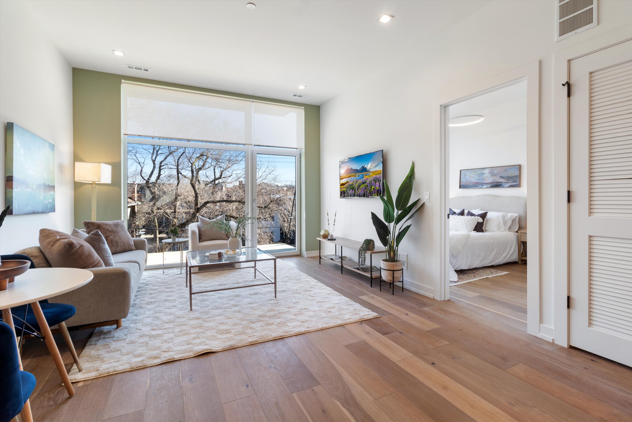 Building Photo - 4513 N Clark St