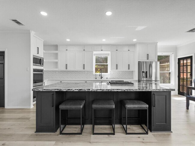 Building Photo - 1223 Hawkhill Dr