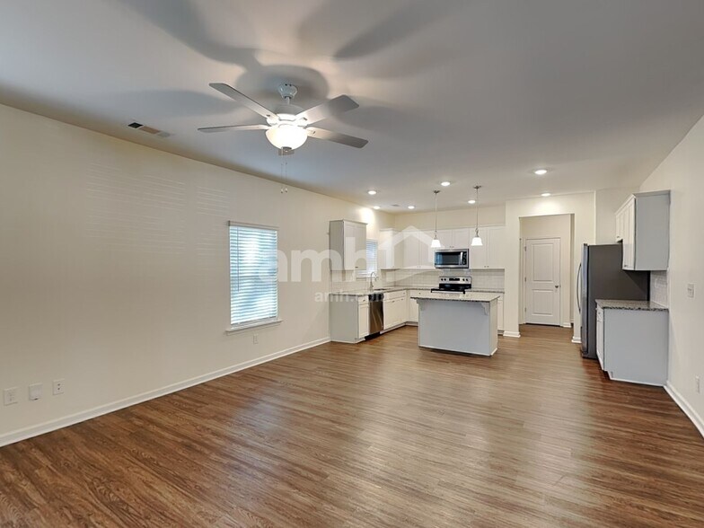 Building Photo - 227 Ivy Brook Dr