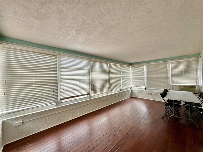 Building Photo - 7514 Spirea Dr