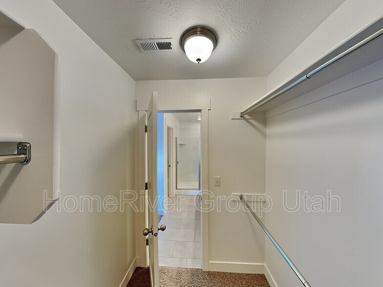Building Photo - 836 E 340 S