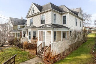 Building Photo - 133 Crestmont Rd
