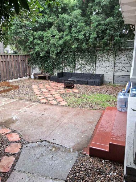 Building Photo - 49 Dudley Ave