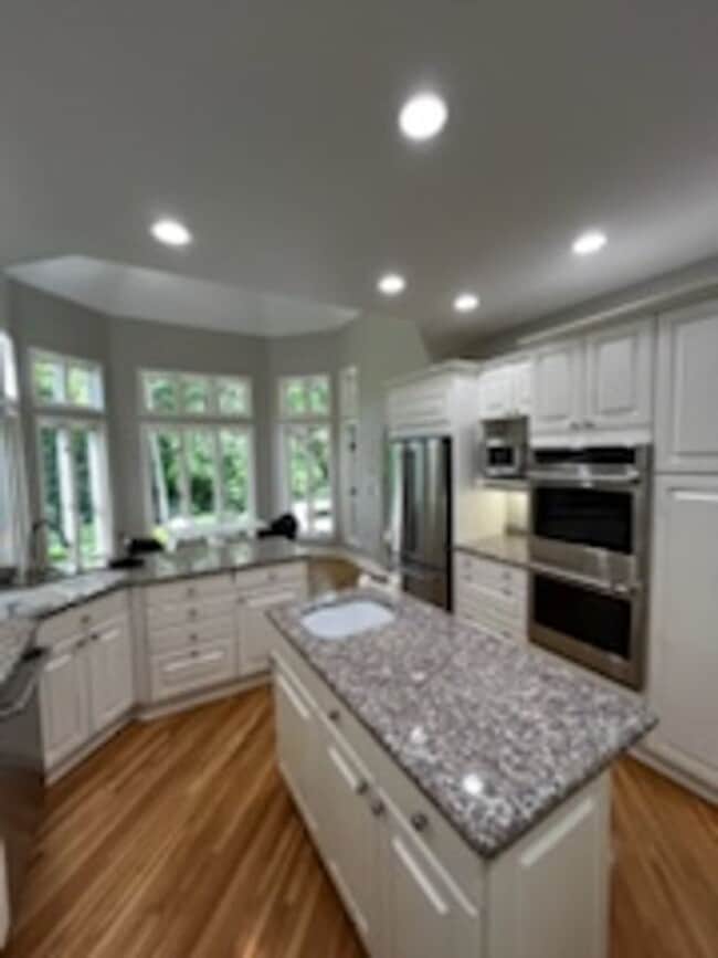 Building Photo - Stunning Custom Built Home with ALL Utilities Included!!