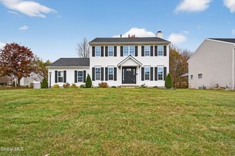 Building Photo - 716 Adams Cir