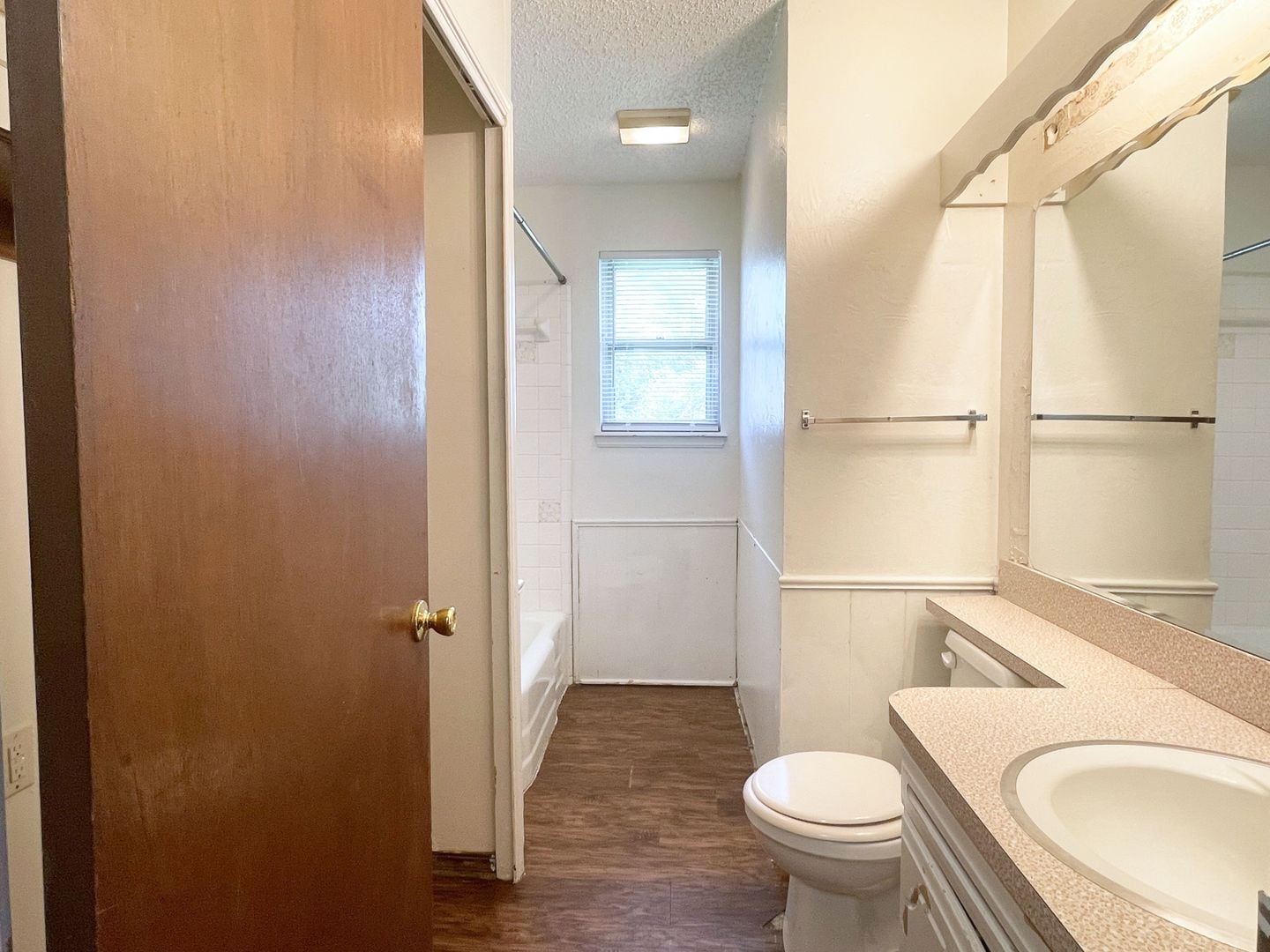 Building Photo - 4841 Newport Dr