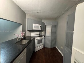 Building Photo - 855 NE 209th St