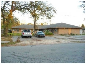 Building Photo - 8122 Autumn Ln