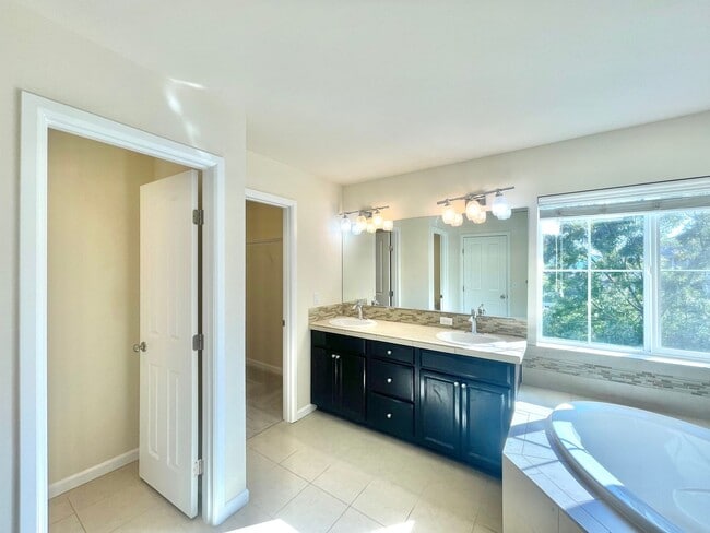 Building Photo - Great Home for rent