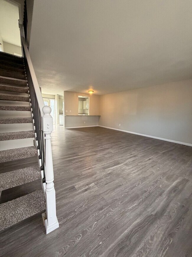 Building Photo - 219 N Race St