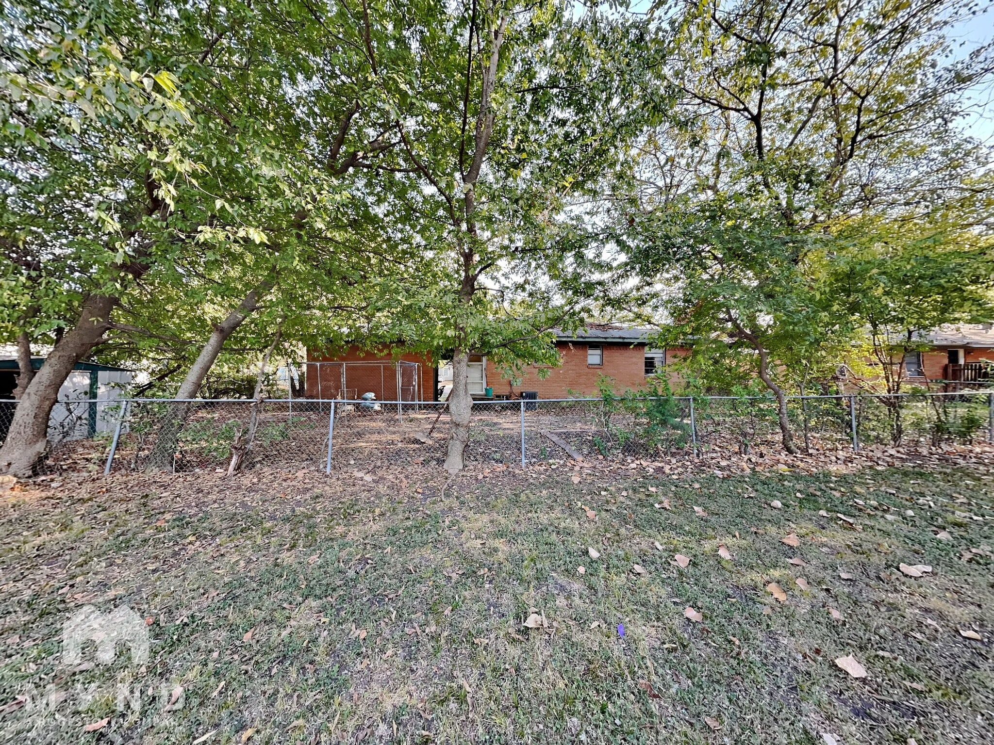 Building Photo - 512 E University Ave