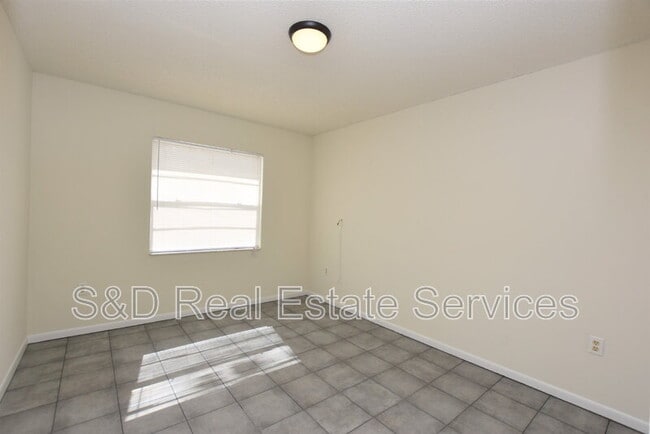 Building Photo - 1804 Crystal Grove Dr