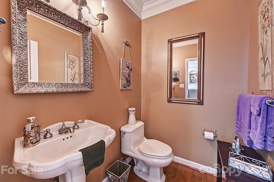 Building Photo - 2427 Mt Isle Harbor Dr