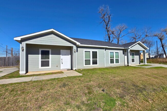 Building Photo - 2704 Sam Wilson St