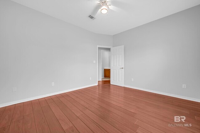 Building Photo - 9785 Terrace Dr