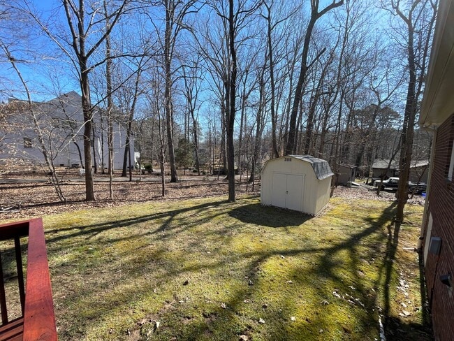 Building Photo - Lovely 3br 2ba home in quiet Chapel Hill neighborhood, walking distance to McDougle Elementary!
