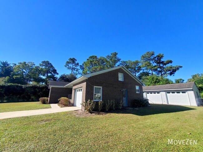 Building Photo - 1209 Sidney Dr