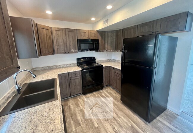 Building Photo - 8145 Camfield Cir