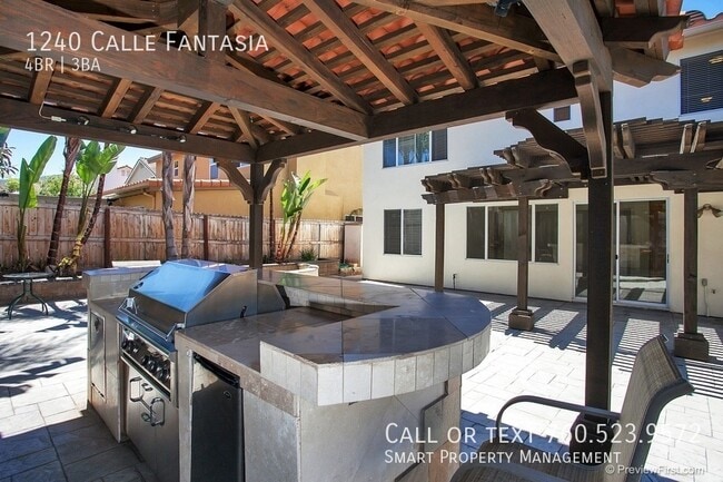 Building Photo - 1240 Calle Fantasia