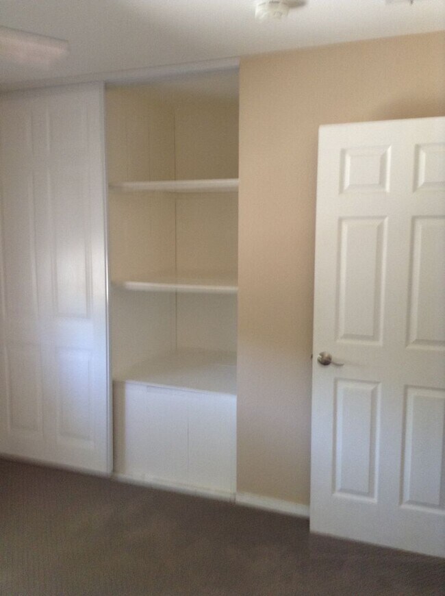 Building Photo - Stunning Townhouse on Mission Boulevard of Fremont