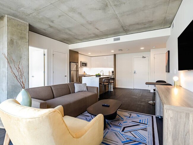 Building Photo - 1550 NW Naito Pkwy