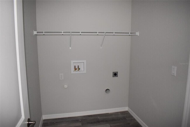 Building Photo - 2736 Ananas Rd