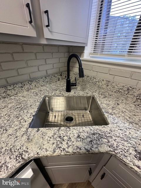 Building Photo - 1319 Valley Dr