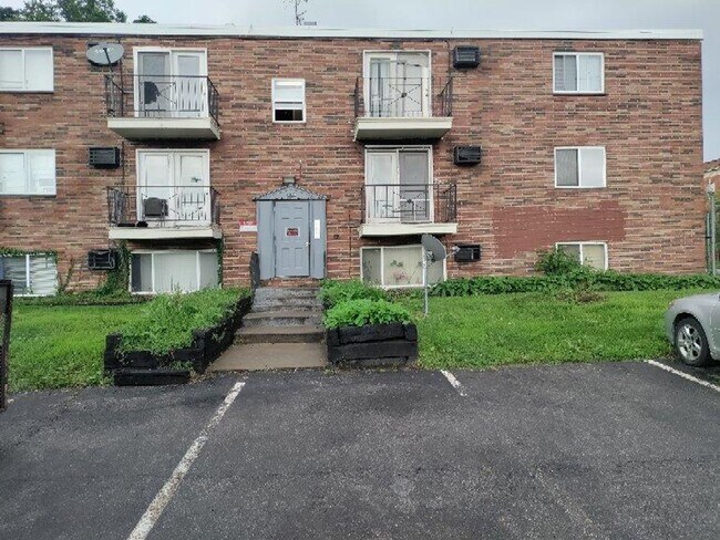 Building Photo - 13430 Euclid Ave
