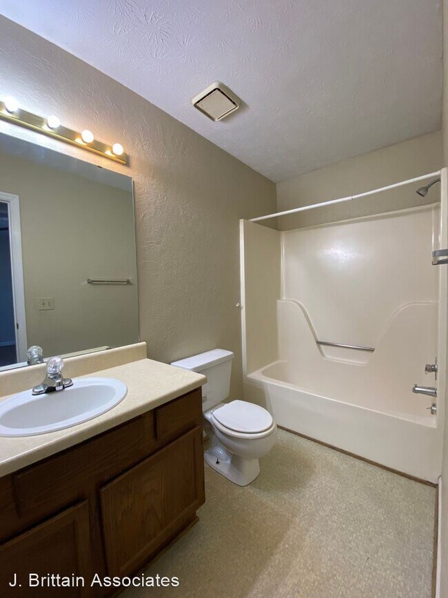 Building Photo - 2 br, 2.5 bath House - 5305 Whisperwood Court