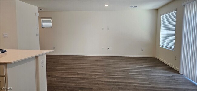 Building Photo - 6137 Orchid Fls St
