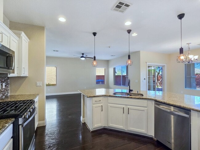 Building Photo - 10667 Harvest Green Way