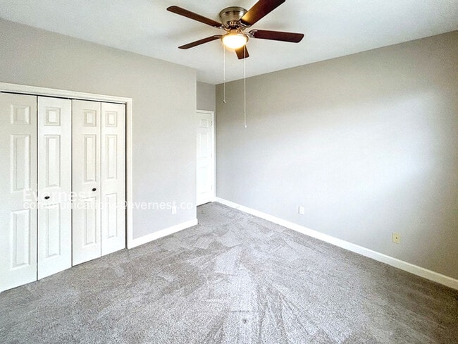 Building Photo - 203 Silver Tail Ln