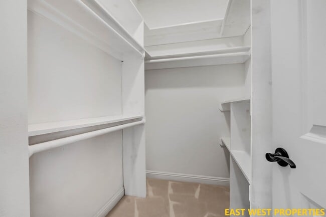 Building Photo - 58 S Altadena Dr