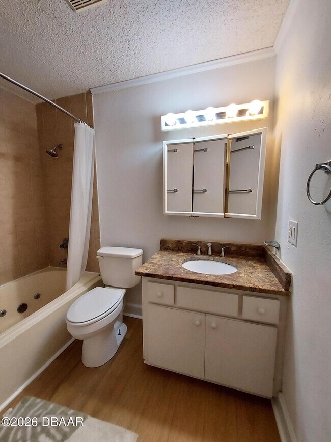 Building Photo - 55 Vining Ct