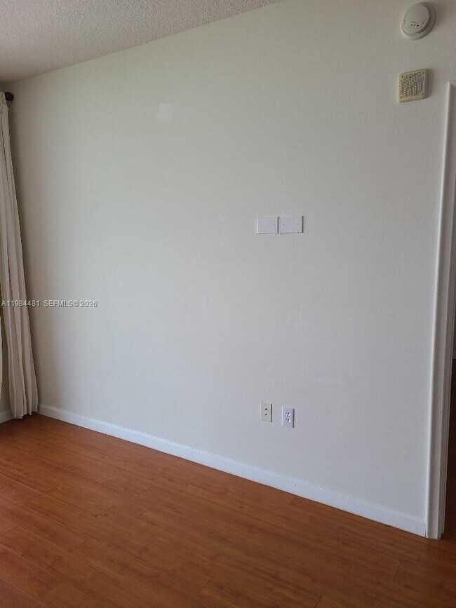 Building Photo - 18800 NE 29th Ave