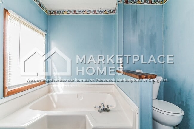 Building Photo - 4750 N County Rd 500 E