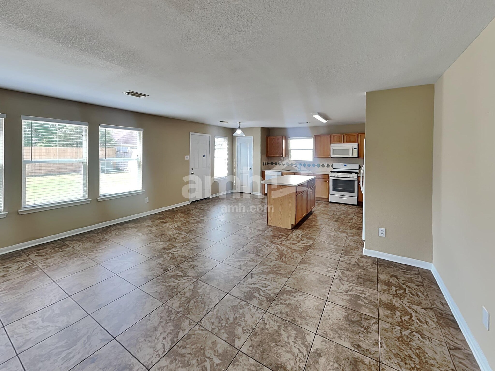 Building Photo - 18107 Quiet Ridge Ln