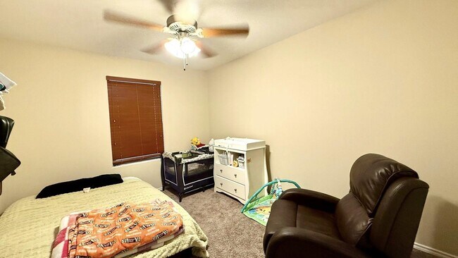 Building Photo - 3206 Hereford Dr