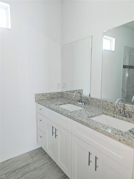 Building Photo - 39 Catalina Ct