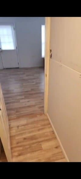 Building Photo - 832 W Eagle St