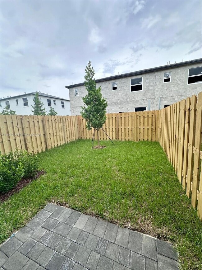 Building Photo - 35702 SW 178th Ct