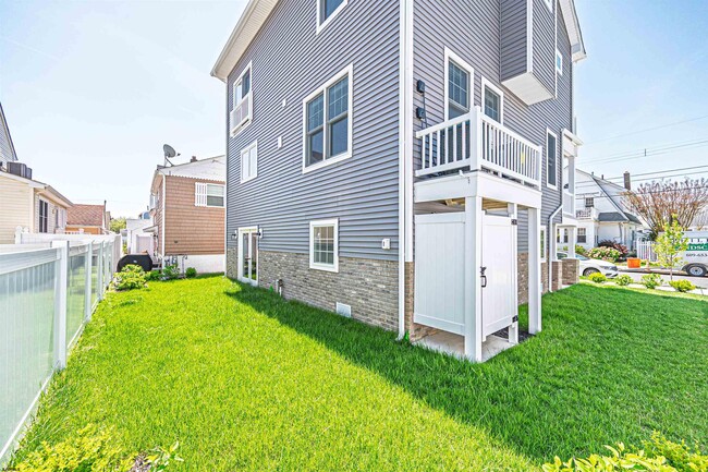 Building Photo - 111 N Belmont Ave