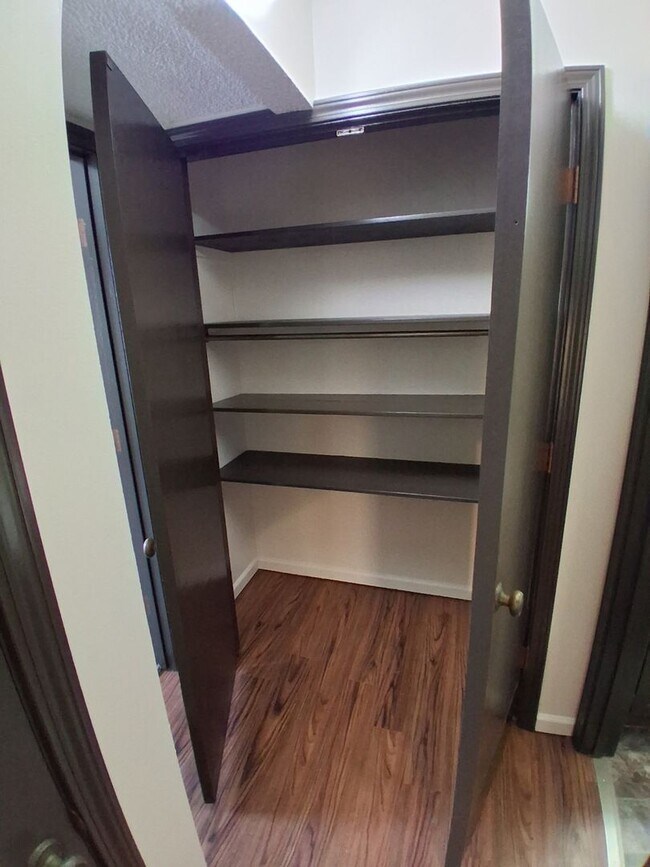 Building Photo - SW 1 bedroom 1 bath apartment for rent